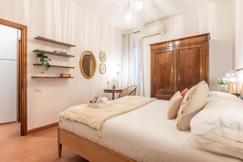 Ferienwohnung Santarosa Five Senses Florenz Exterior foto