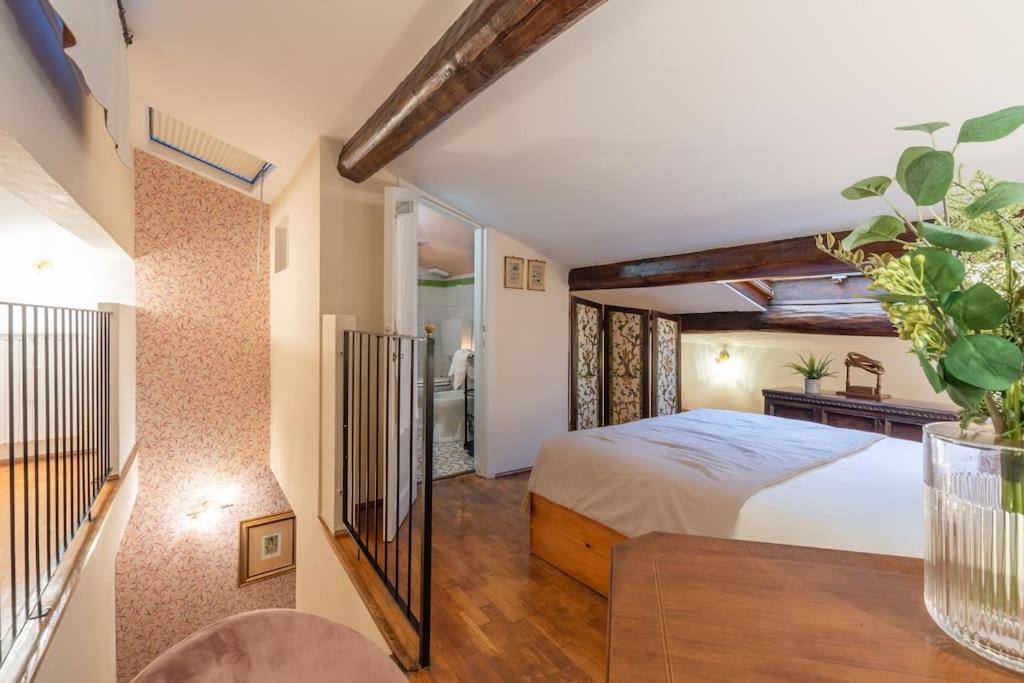 Ferienwohnung Santarosa Five Senses Florenz Exterior foto