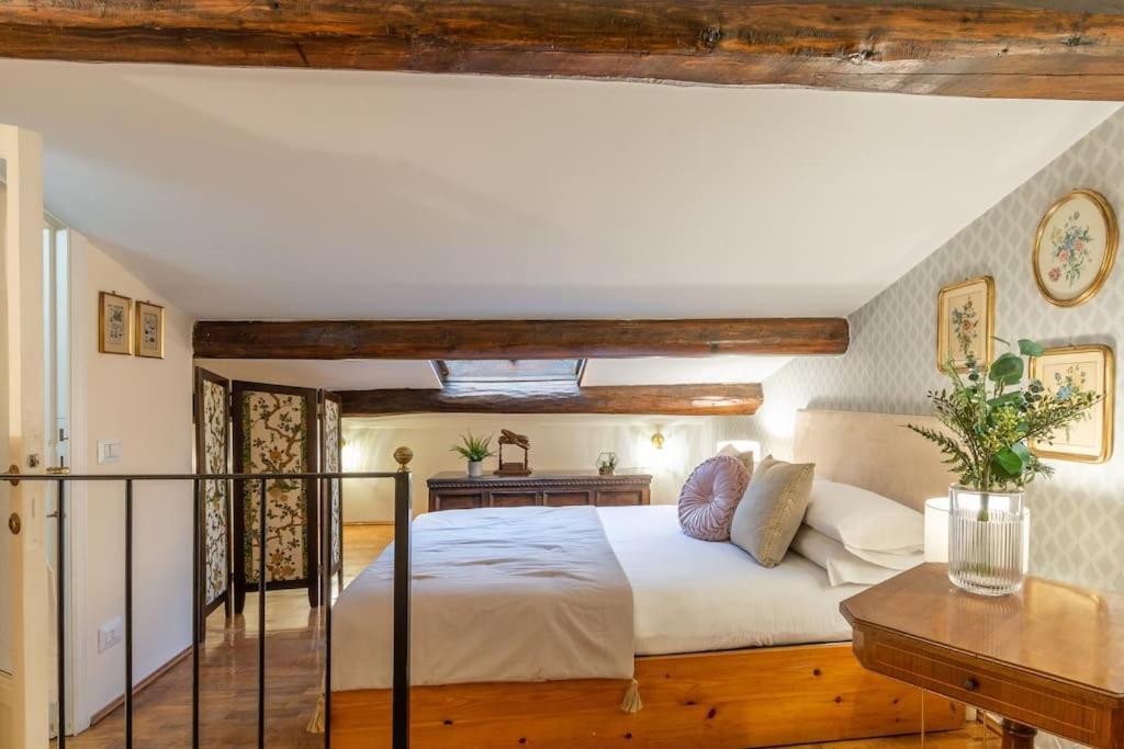Ferienwohnung Santarosa Five Senses Florenz Exterior foto