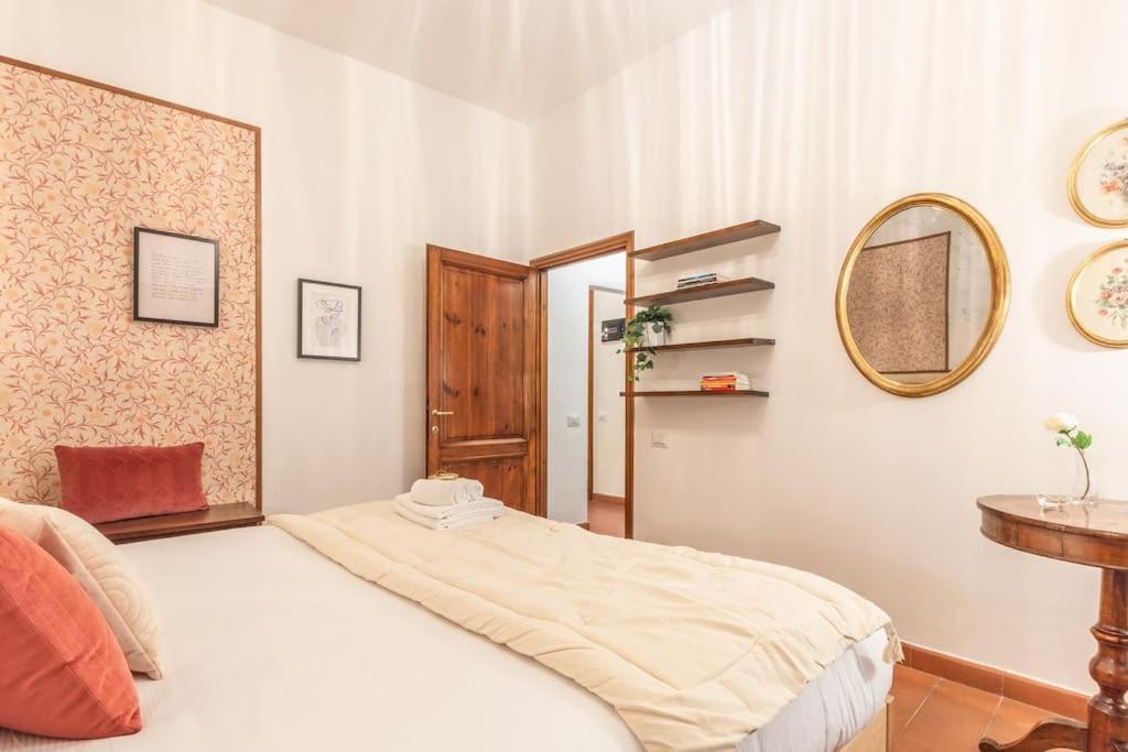 Ferienwohnung Santarosa Five Senses Florenz Exterior foto